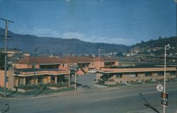 Mountcastle Motel, Raymond, WA, U.S. 101 Postcard