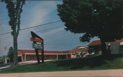 DO LITTLE MOTEL, Highway 42, Egg Harbor, WI Postcard