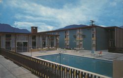 McGregor's Motor Inn, Pool, Revelstoke, BC Postcard