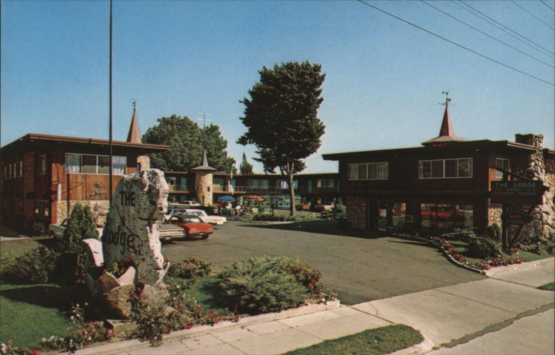 The Lodge of Charlevoix Michigan