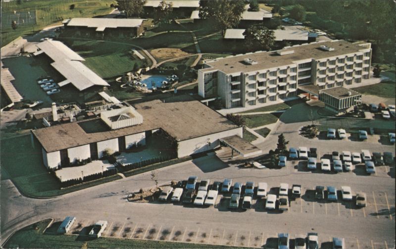 Stan Musial & Biggie's Hilton Inn, Aerial View St. Louis Missouri