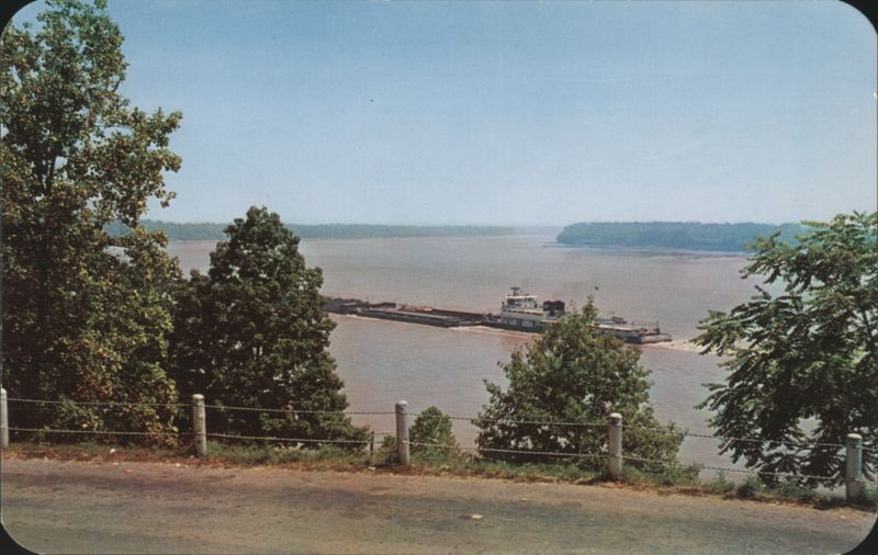 Mississippi River from Cape Rock Drive, Towboat Cape Girardeau Missouri