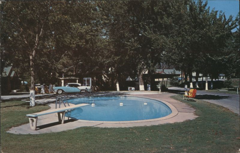 THE ELMS MOTEL Swimming Pool & Diving Board, Joplin, MO Missouri