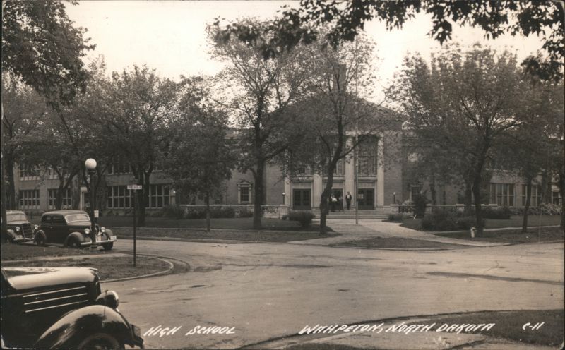High School, Wahpeton North Dakota