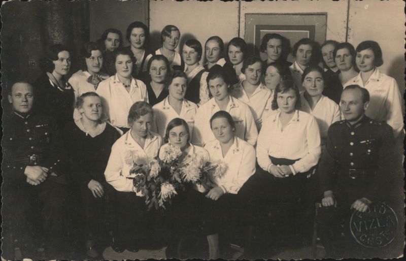 Group Portrait of Men and Women, Vizla Český Czechoslovakia