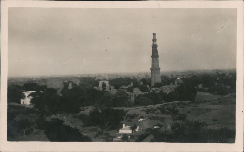 Qutub Minar and Ruins, Delhi India
