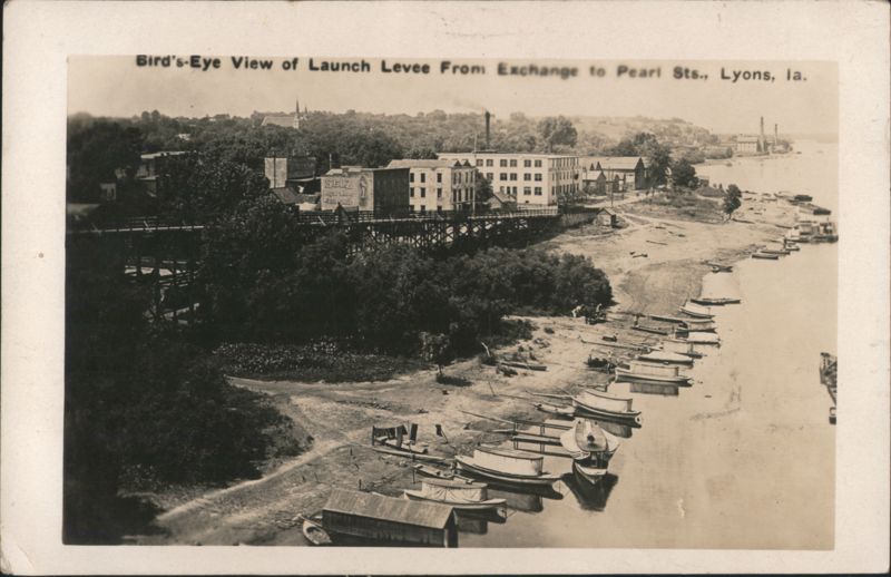 Bird's-Eye View of Launch Levee, Exchange to Pearl Sts. Lyons Iowa