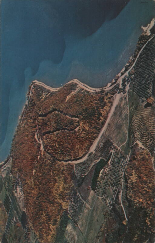 THE BLUFFS Old Mission Peninsula Grand Traverse Bay Traverse City Michigan