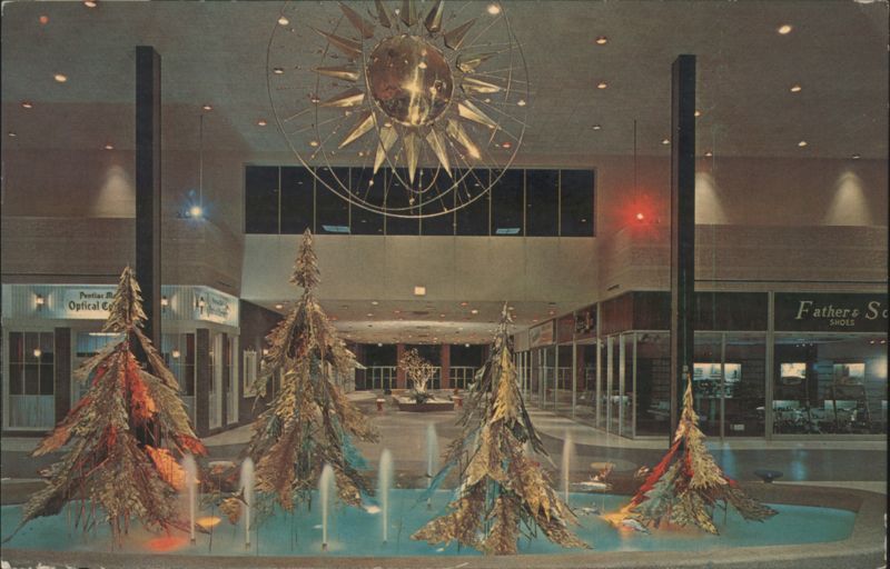 The Mall Main Entrance, Pontiac, Michigan