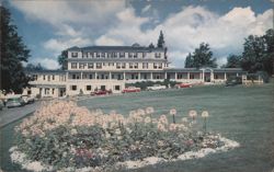 The Waumbek Inn, Jefferson, New Hampshire Postcard