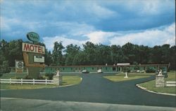 Capri Motel, Highway 141, Crivitz, WI Postcard