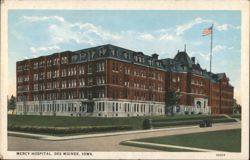 Mercy Hospital, Des Moines, Iowa Postcard