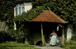 Quaint Trinber Porch, College Almshouses Cobnan(opposite Leather Bottle) Postcard