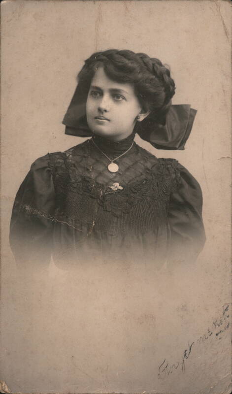 Portrait Young Woman Rafael Colorado Studio San Juan PR