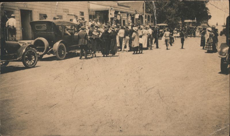 Street Scene Crowd & Vintage Cars Inverness California 1920