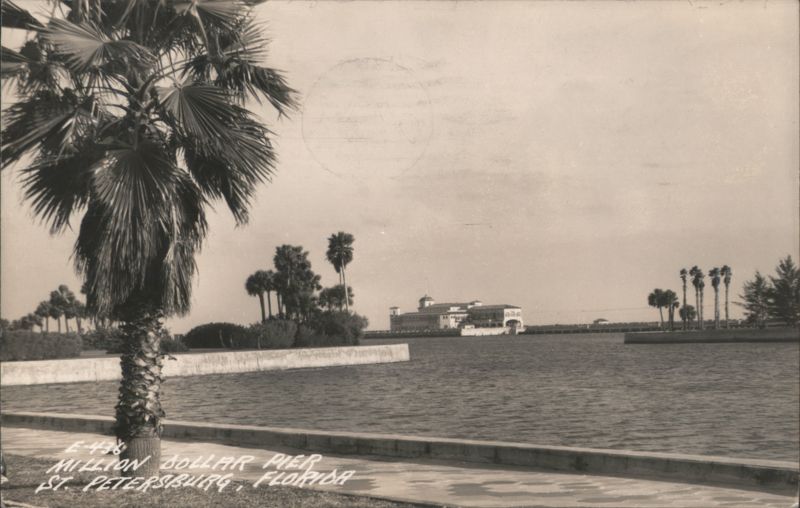 Million Dollar Pier, St. Petersburg, Florida