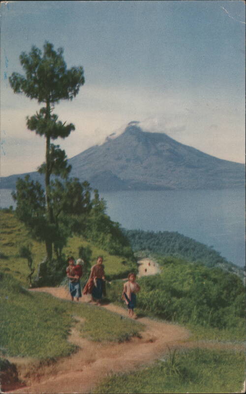 Mountain Trail to Sololá, Guatemala Joya Hairs Central America