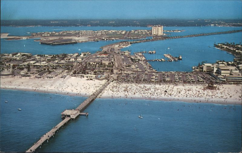 Clearwater Beach, Pier Pavilion & Candle-light Inn Florida