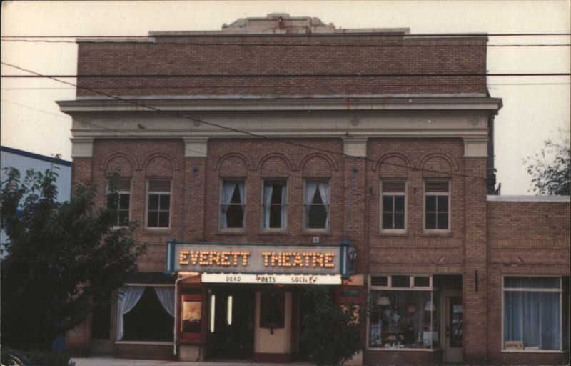 Everett Theatre, Middletown, DE - Dead Poets Society Film Location Delaware