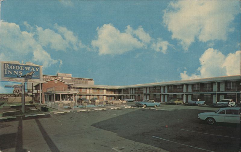 Rodeway Inn on W. Mockingbird Lane with Pool, Dallas Texas