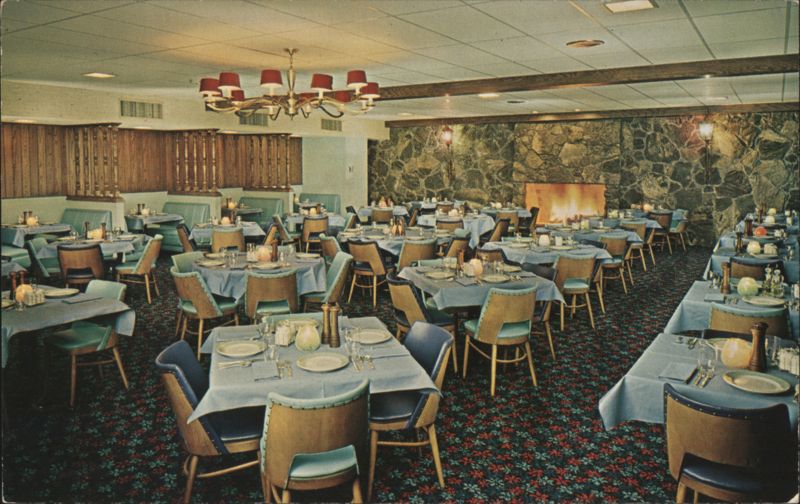 Holiday Inn Flagstaff Restaurant, Fireplace, Dining Room Arizona