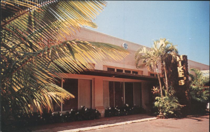 Mike's Cafe, Hanapepe, Kauai, Home of Passion Fruit Chiffon Pie Hawaii