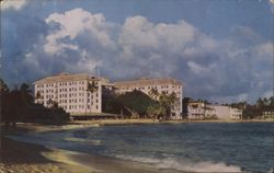 Moana Hotel, Waikiki Beach, Oahu Postcard