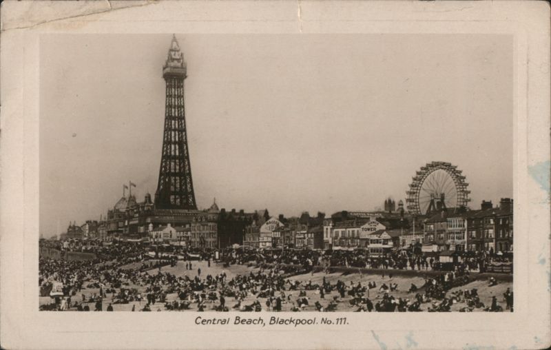 Blackpool Tower, Central Beach, Ferris Wheel, Crowds United Kingdom