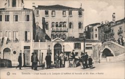 Venezia - I bati bacalà a S. Zanipolo Postcard