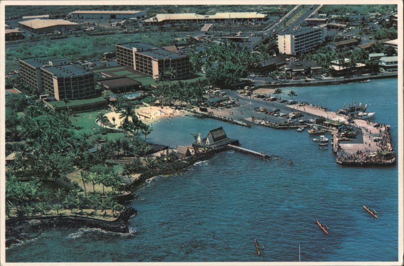 Hotel King Kamehameha at Kamakahonu Bay Hawaii