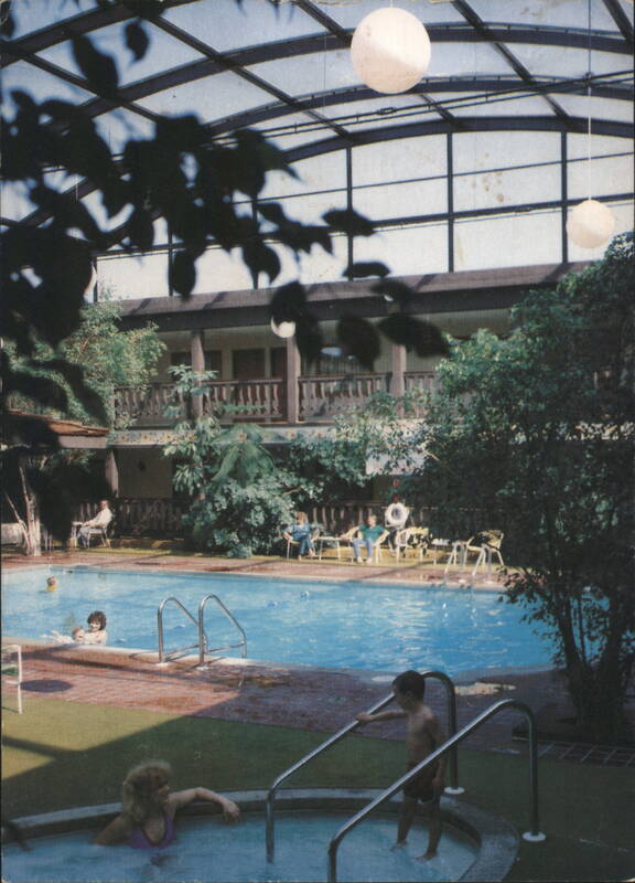 Midway Motor Lodge Glass Domed Indoor Pool Dubuque Iowa