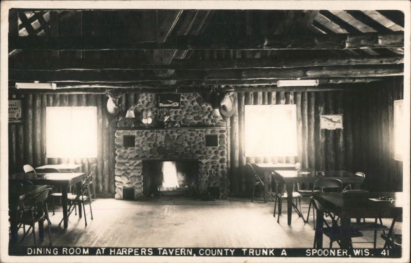Dining Room at Harpers Tavern
