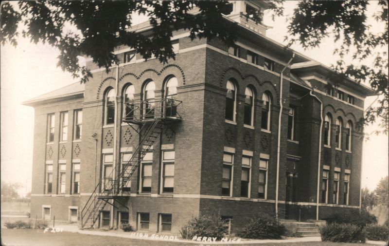 High School, Perry, MI Michigan