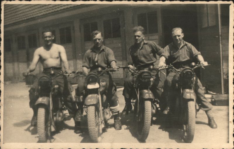 Tommy, Martines, Wolf, Sanger, Paul with Motorcycles