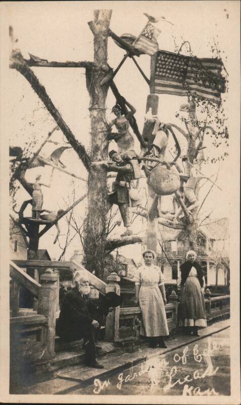 Dinsmoor's Garden of Eden Folk Art Sculpture, Lucas, KS Kansas