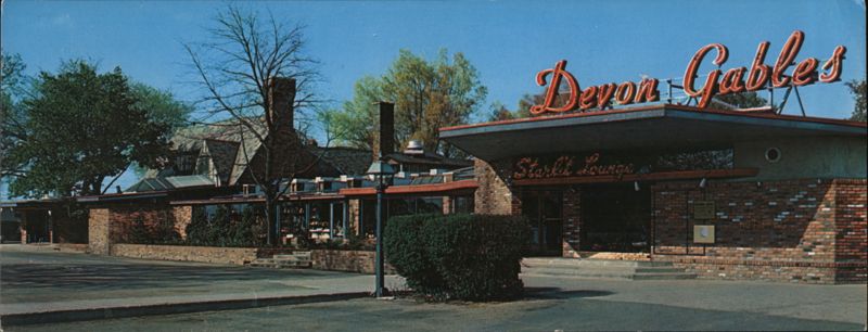 Devon Gables Restaurant Stables Lounge Bloomfield Hills MI Michigan