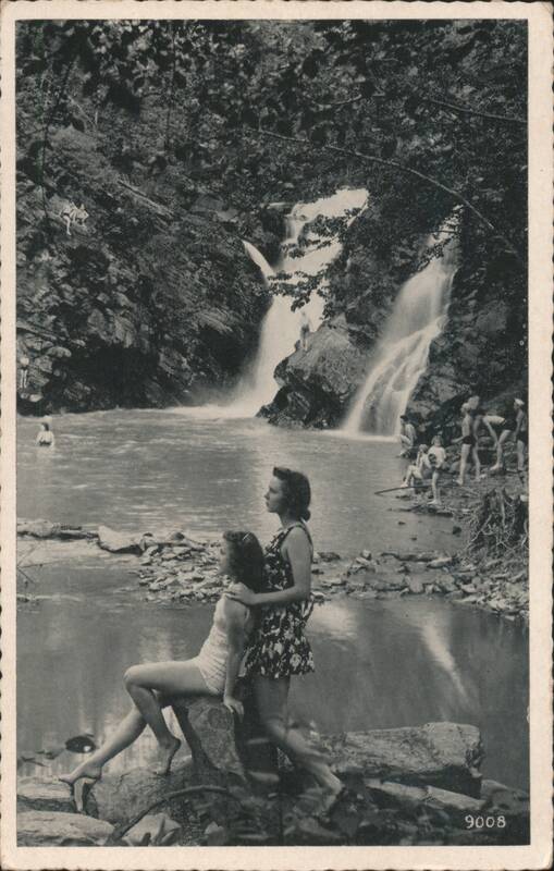 Powder Hole Falls, Popular Bathing Pools