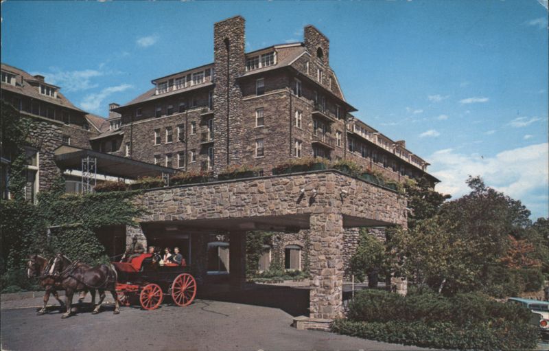 The Inn Buck Hill Falls, Horse-Drawn Carriage Pennsylvania