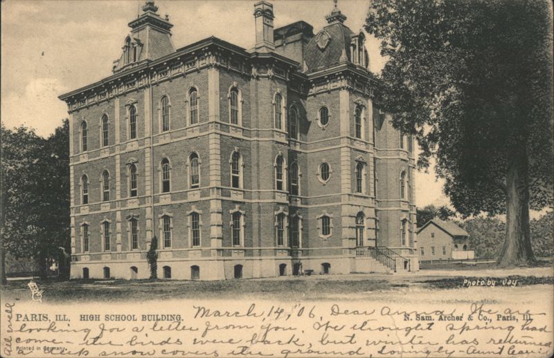 Paris High School Building Illinois Vay
