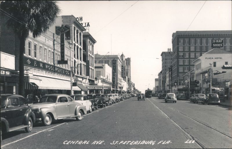 Central Avenue Street Scene, St. Petersburg Florida