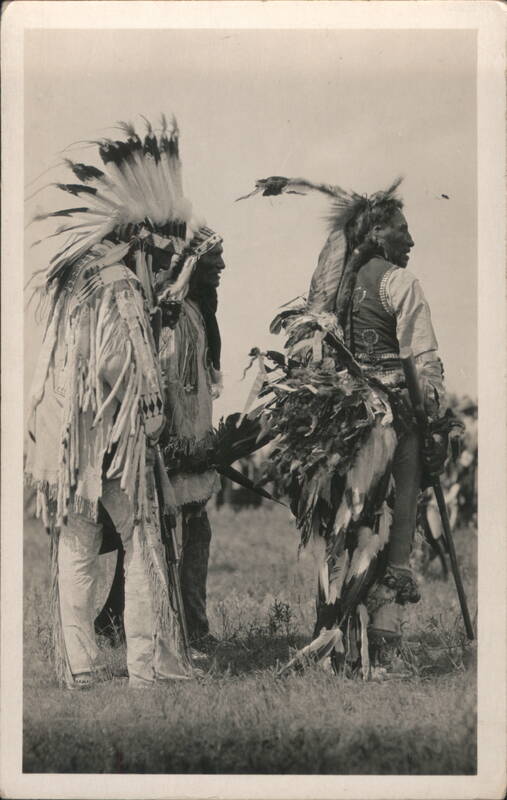 Native American Chiefs in Traditional Regalia Native Americana