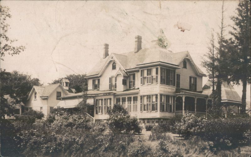 Lake Crest, Summer Place, MacKenzie Mansion Sodus Point New York