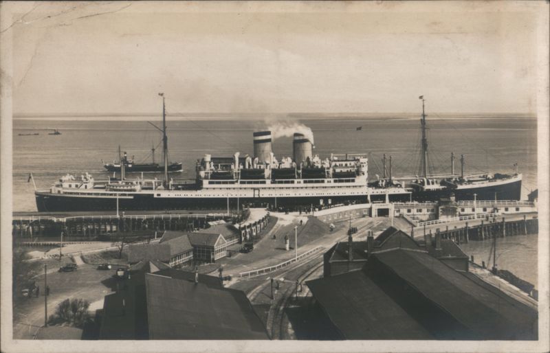 Hamburg-Amerika-Linie Schnell-Dampfer New York in Cuxhaven Germany