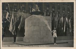 Entzünden des Olympischen Feuers im Lustgarten, Berlin Postcard