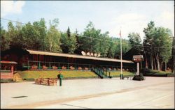St. Nick's Motel & Cabins, Wawbeek Road Postcard