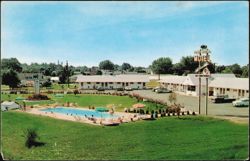 Town House Motel with Swimming Pool, Route 33 Postcard