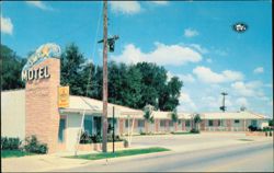 Star Motel on South Four Lane Highway Near Silver Springs Postcard