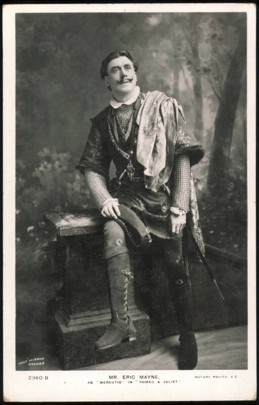 Eric Mayne as Mercutio in Shakespeare's Romeo and Juliet