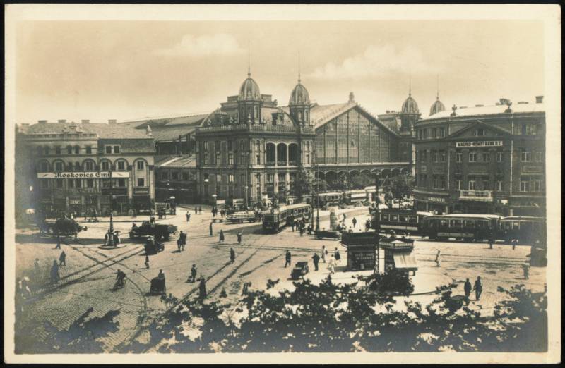 Berlini Tér and Western Railway Station (Nyugati) Budapest Hungary