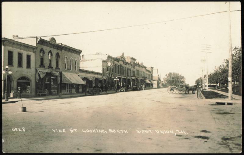 Vine Street Looking North West Union Iowa